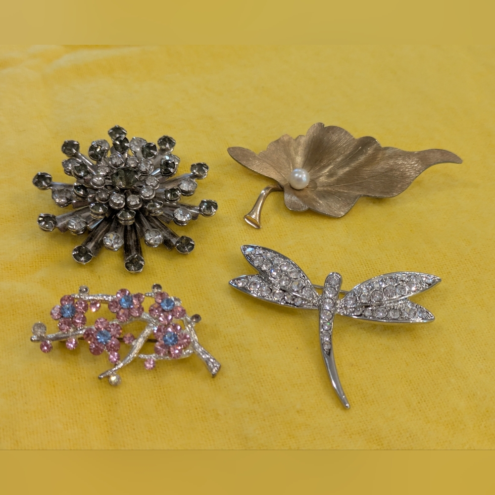 Set Of 4 Brooches